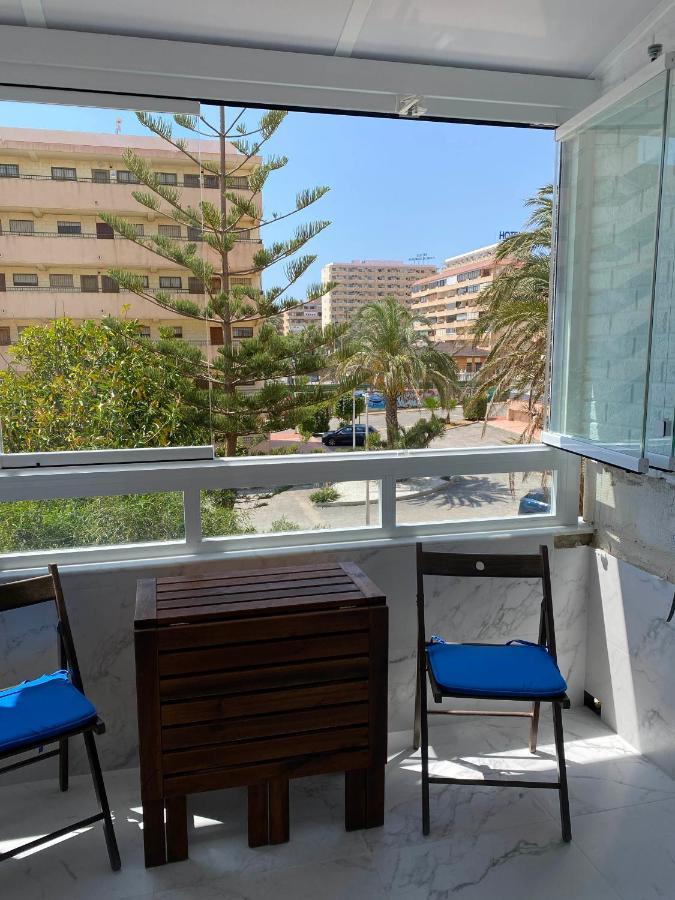 Splendido Appartamento Fronte Mare Vista Spiaggia - Prima Linea Mare Торевиеха Екстериор снимка